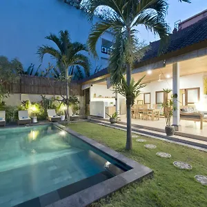 https://villa-star.ubudhotelsnow.com